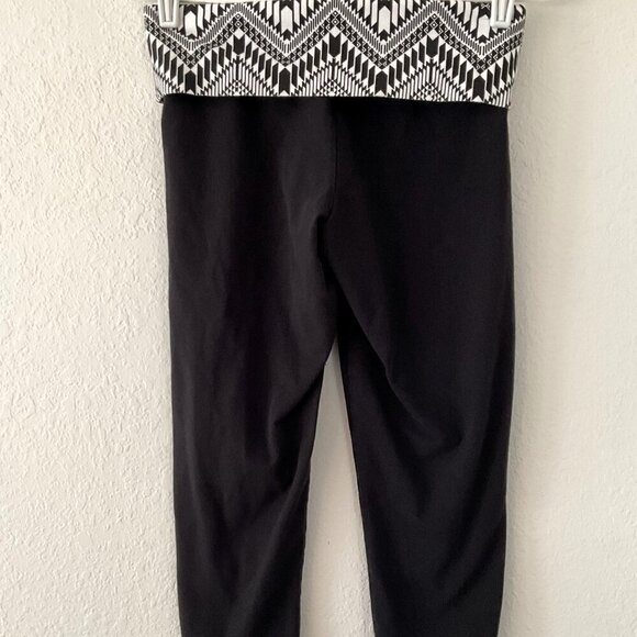 PINK VICTORIA’S SECRET CAPRI YOGA PANTS GYM WORKOUT CASUAL - Picture 8 of 10